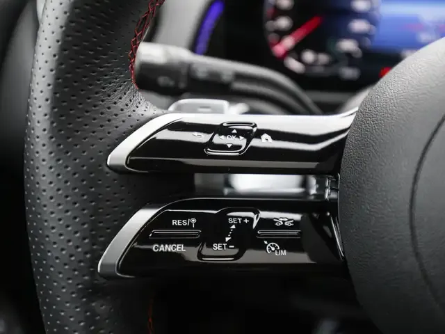 Mercedes-Benz GLB 250