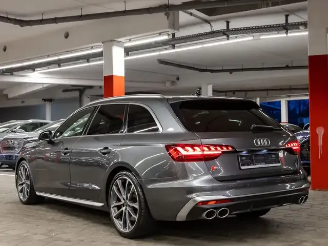 Audi S4