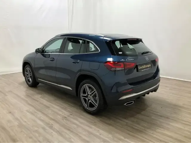 Mercedes-Benz GLA 250