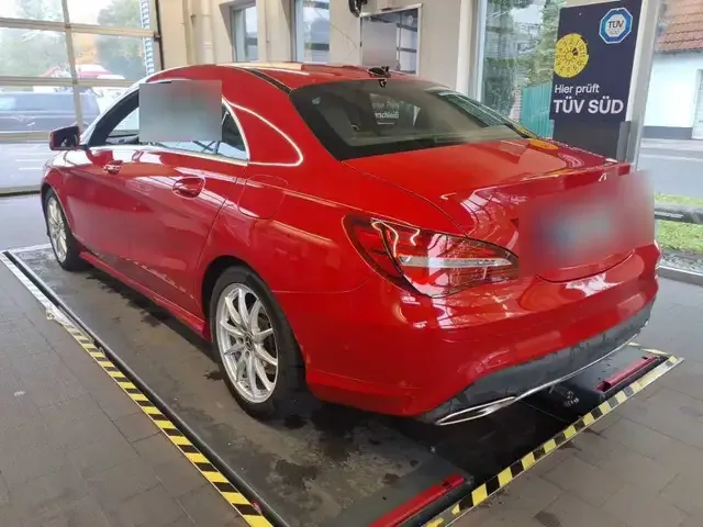 Mercedes-Benz CLA 180