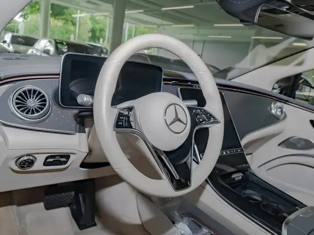 Mercedes-Benz EQS