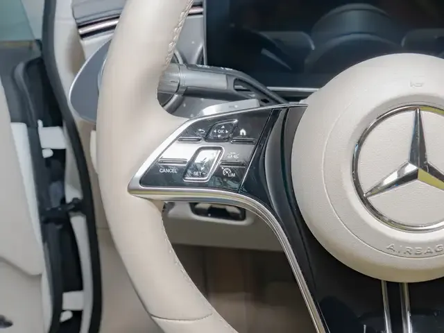 Mercedes-Benz EQS