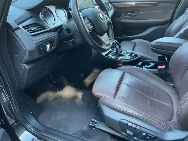 BMW 220