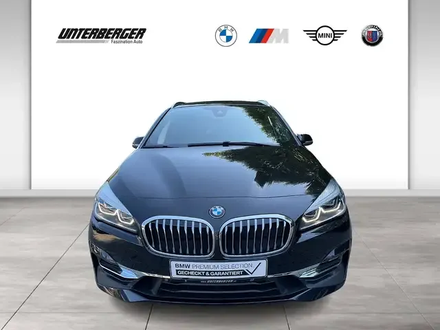 BMW 220