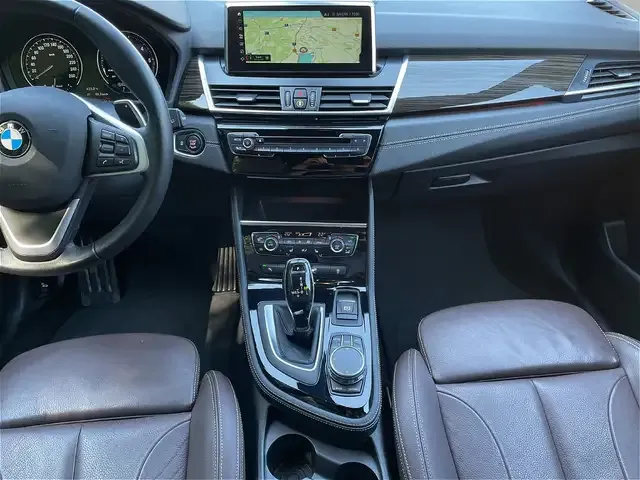 BMW 220