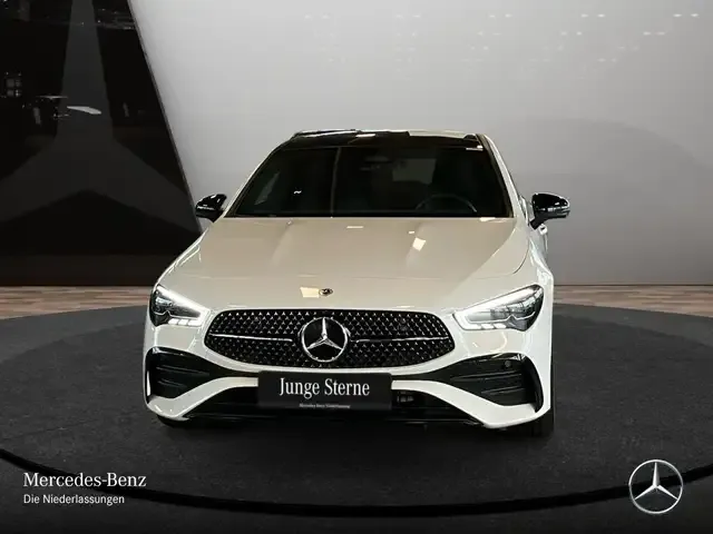 Mercedes-Benz CLA 220