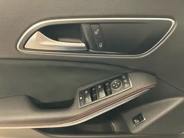 Mercedes-Benz CLA 220