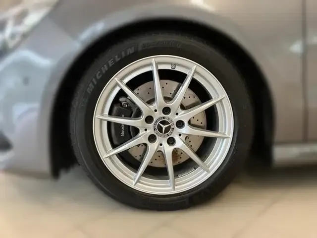 Mercedes-Benz CLA 220