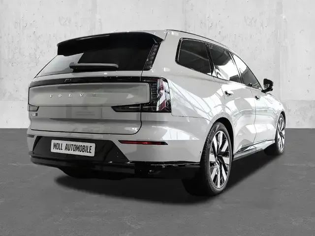 Volvo EX90
