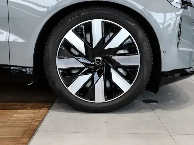 Volvo EX90