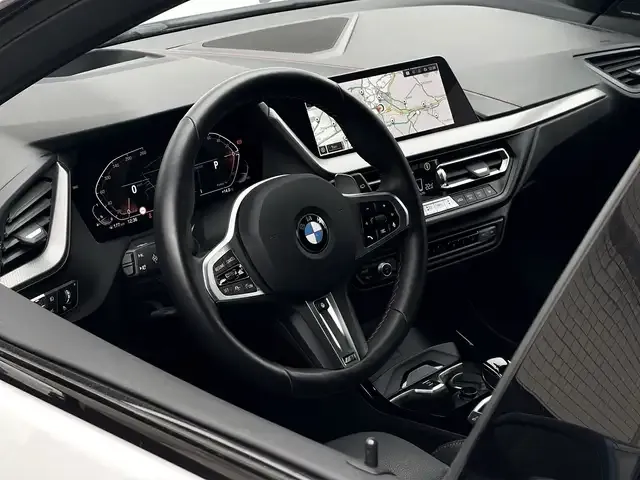 BMW 128