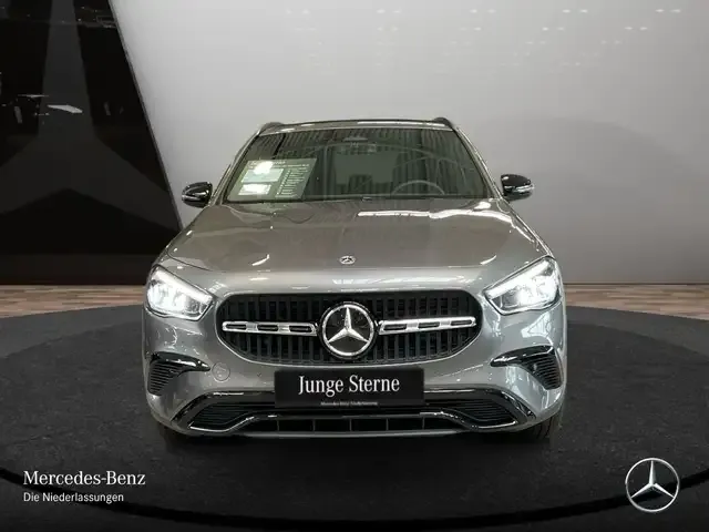 Mercedes-Benz GLA 180