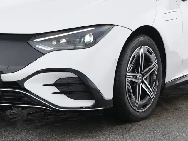 Mercedes-Benz EQE 350