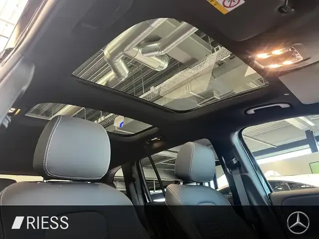 Mercedes-Benz GLB 250