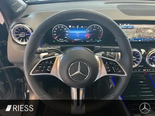 Mercedes-Benz GLB 250