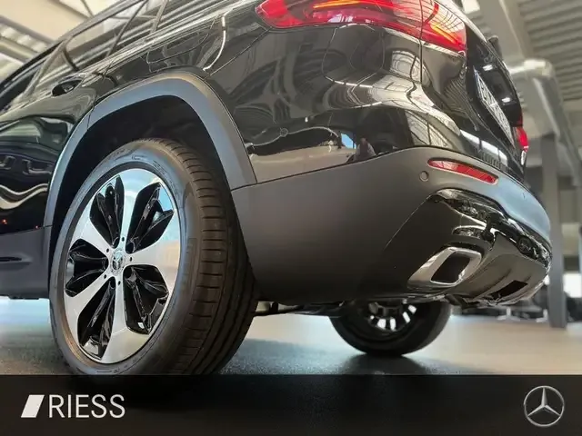 Mercedes-Benz GLB 250