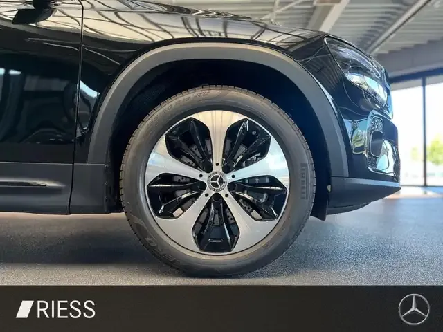 Mercedes-Benz GLB 250