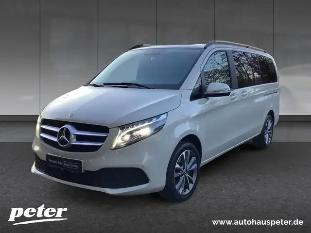 Mercedes-Benz V 220