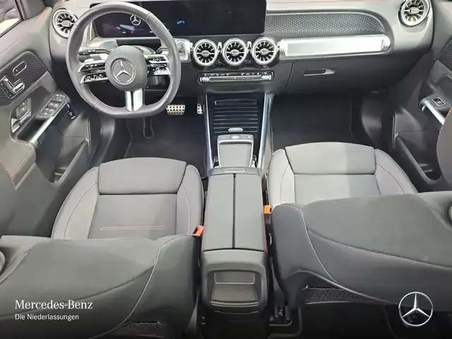 Mercedes-Benz EQB 300