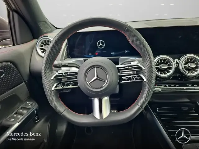 Mercedes-Benz EQB 300
