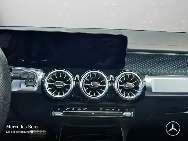 Mercedes-Benz EQB 300