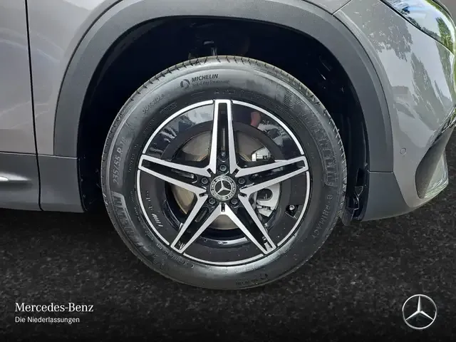 Mercedes-Benz EQB 300