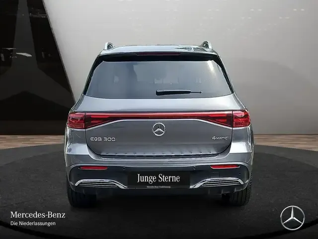 Mercedes-Benz EQB 300