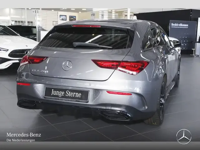 Mercedes-Benz CLA 200