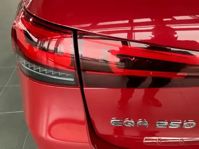Mercedes-Benz EQA 250