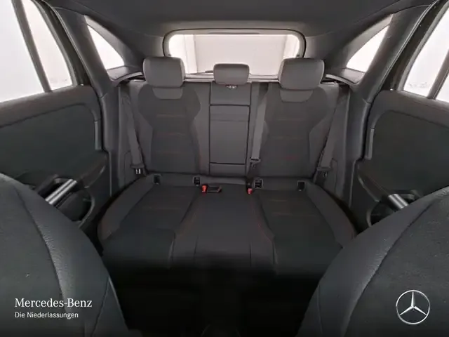 Mercedes-Benz EQA 300