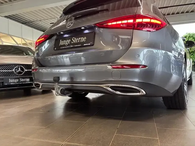 Mercedes-Benz C 220