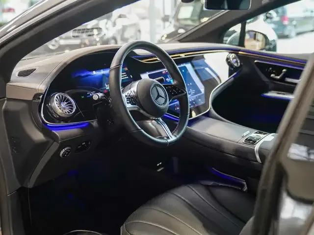 Mercedes-Benz EQE 300