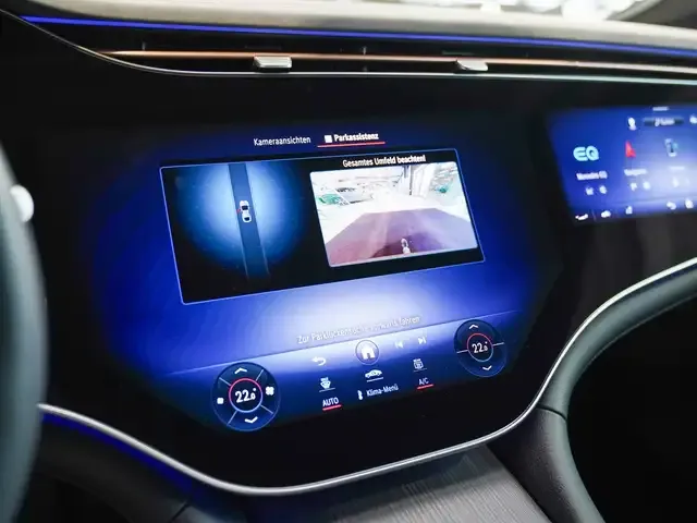 Mercedes-Benz EQE 300