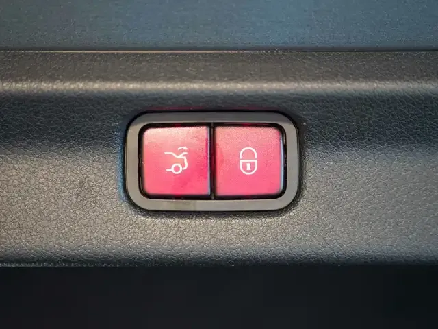 Mercedes-Benz EQE 300