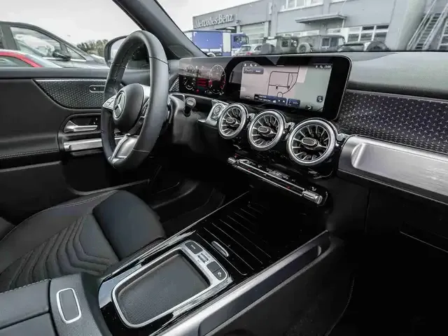 Mercedes-Benz GLB 200