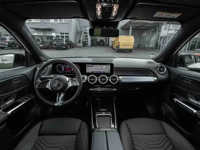 Mercedes-Benz GLB 200