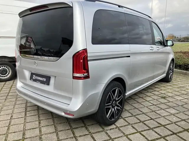Mercedes-Benz V 250