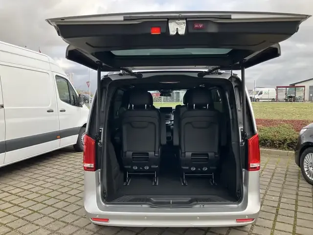 Mercedes-Benz V 250