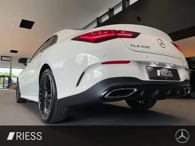 Mercedes-Benz CLA 200