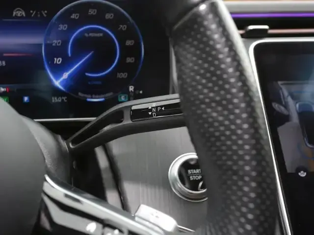 Mercedes-Benz EQE 300