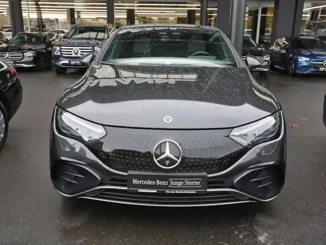 Mercedes-Benz EQE 300