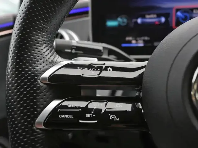 Mercedes-Benz EQE 300