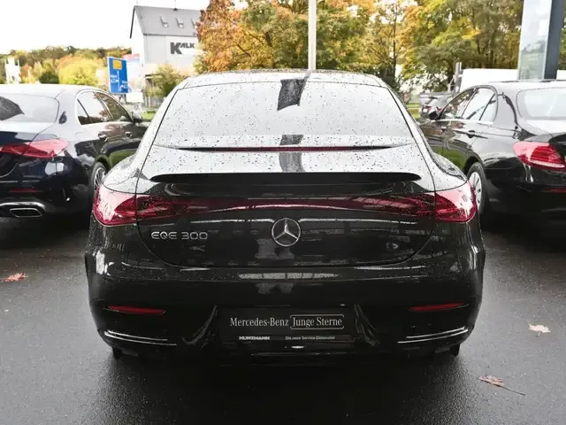 Mercedes-Benz EQE 300