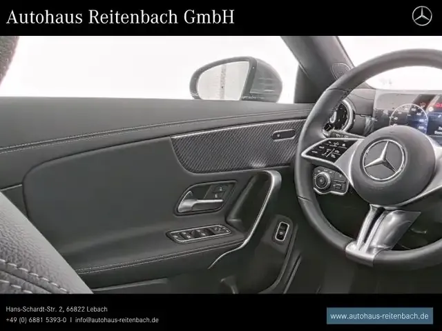 Mercedes-Benz CLA 180