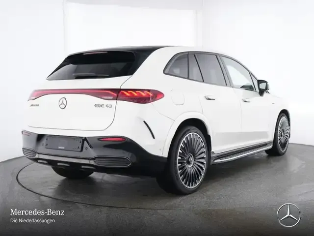 Mercedes-Benz EQE 43