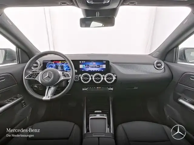 Mercedes-Benz EQA 300