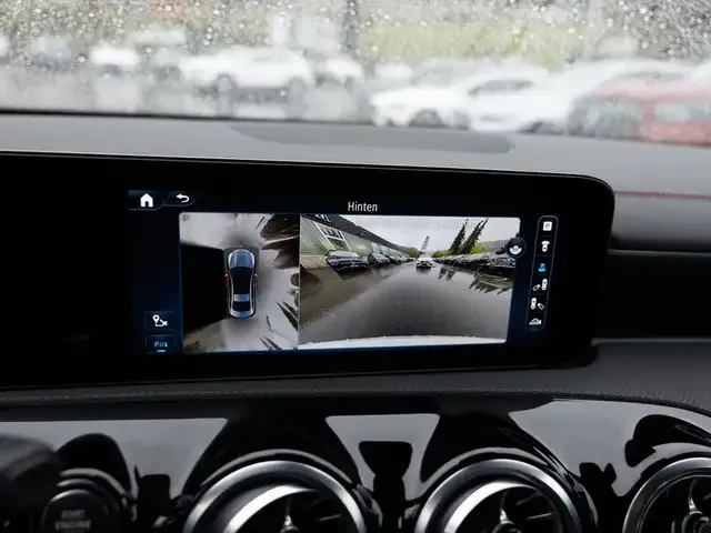 Mercedes-Benz CLA 220