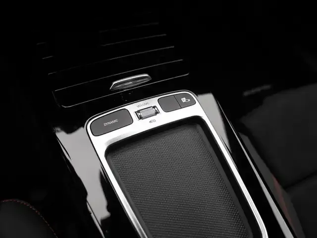 Mercedes-Benz CLA 220