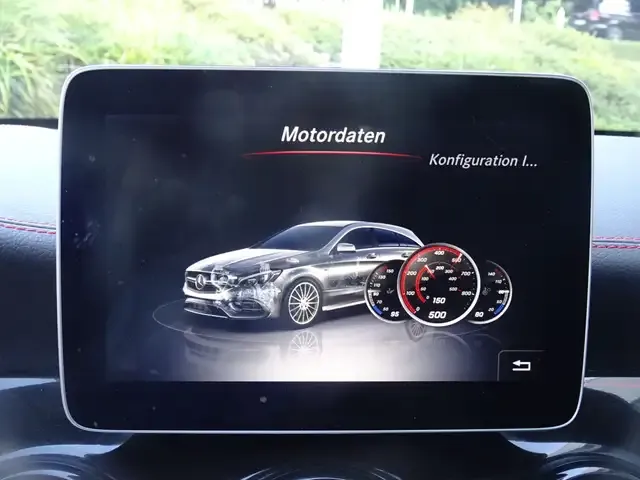 Mercedes-Benz CLA 45 AMG