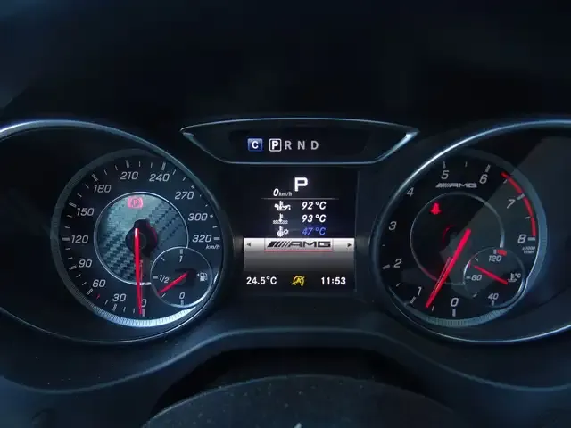 Mercedes-Benz CLA 45 AMG